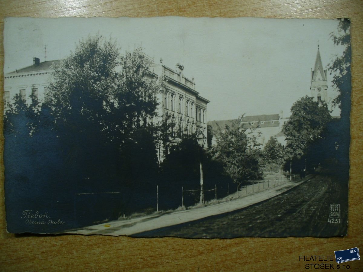 Třeboň - Obecná škola - Pohledy